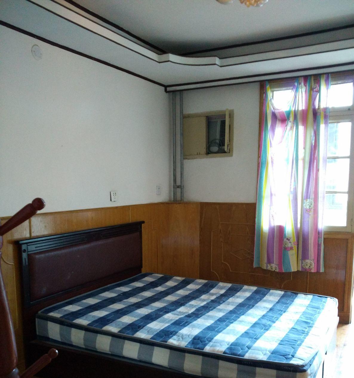 文化东路航天新村2室1厅1卫68平米6/8楼出售