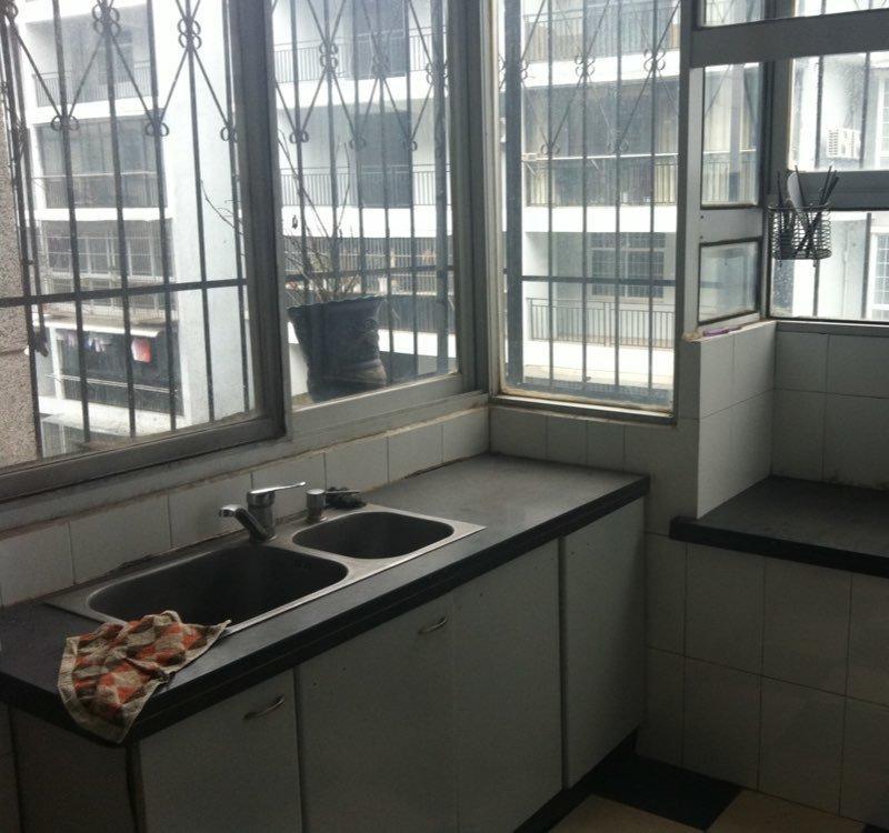 長(zhǎng)征路保險(xiǎn)大樓公司宿舍3室2廳1衛(wèi)