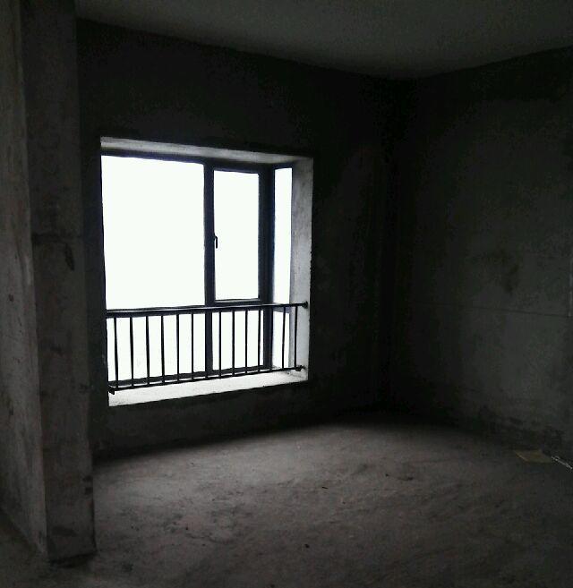 香港城中央廣場，住房急售