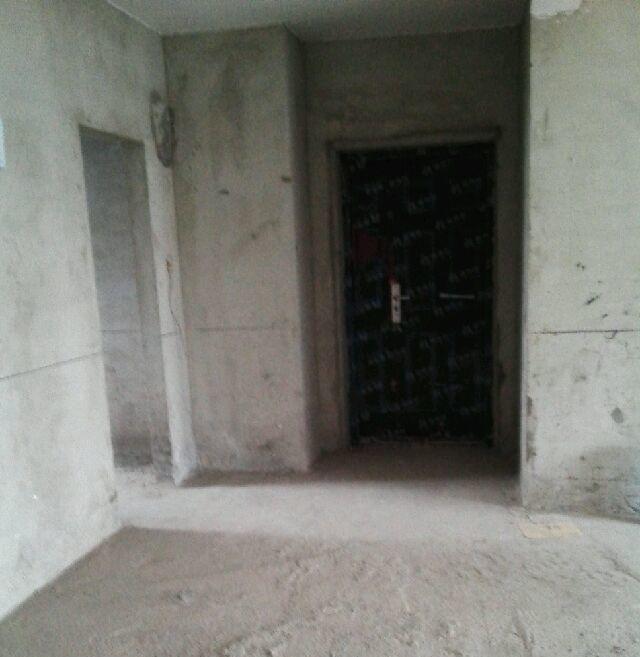 香港城中央廣場，住房急售