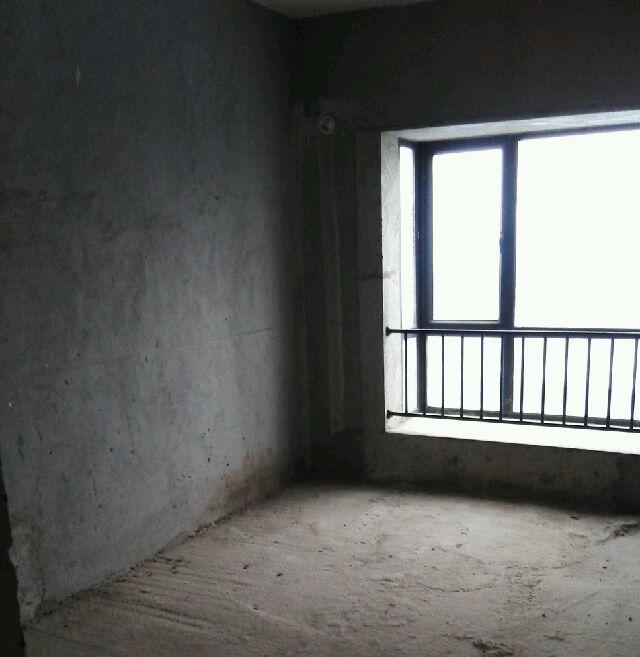 香港城中央廣場，住房急售