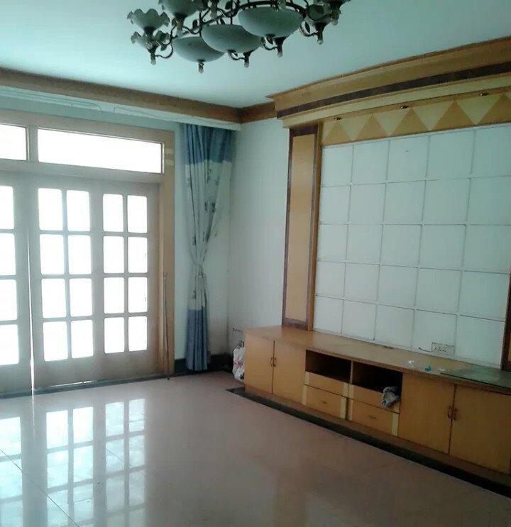 孝南宇濟城中城4室2廳2衛(wèi)171平米