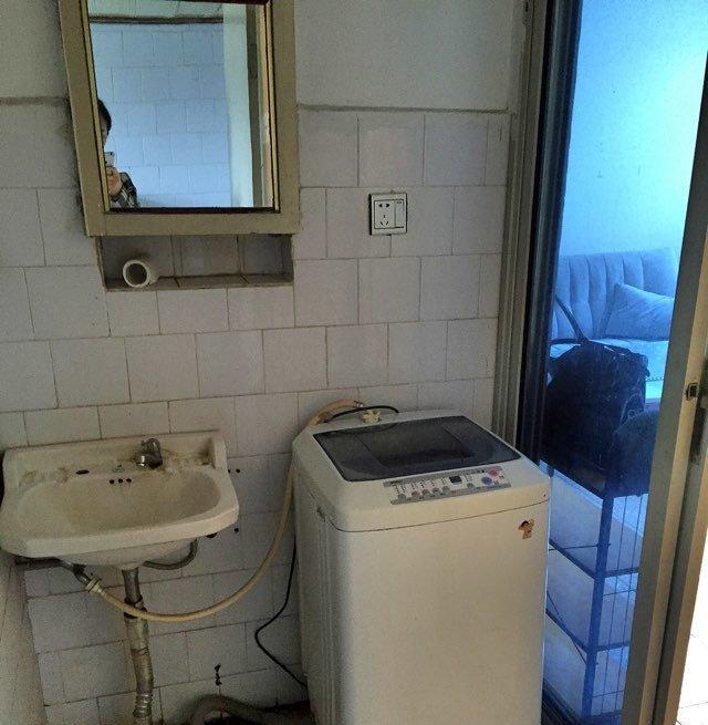 萬峰苑小區(qū)2室1廳1衛(wèi)自住房