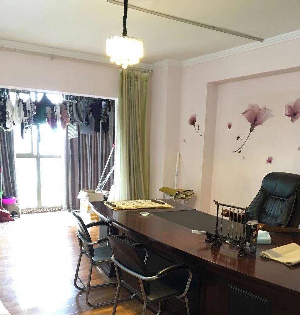 美容，辦公首選，整體轉(zhuǎn)讓(個(gè)人)