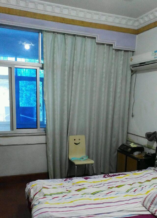 理絲小區(qū)2室1廳1衛(wèi)(個(gè)人)