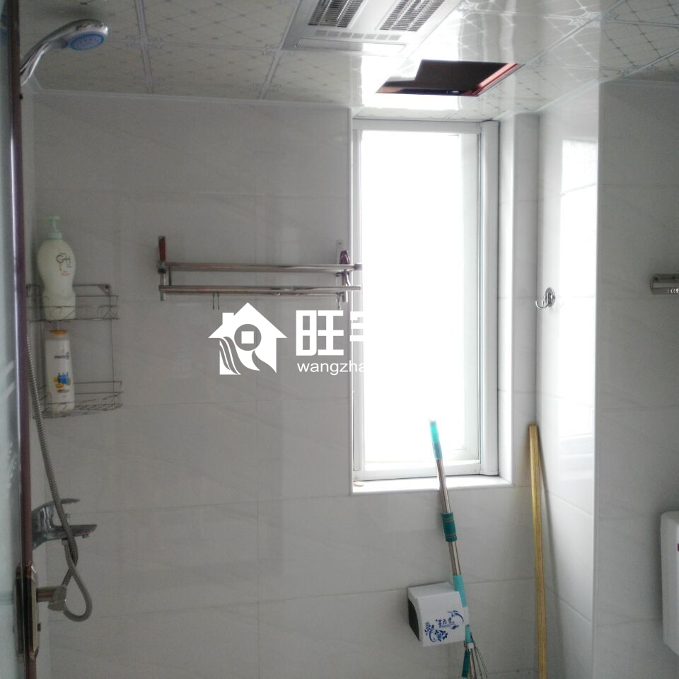 銅雀臺(tái)宜居小區(qū),精裝兩居室,周圍配套齊全,城際鐵路就在家門口