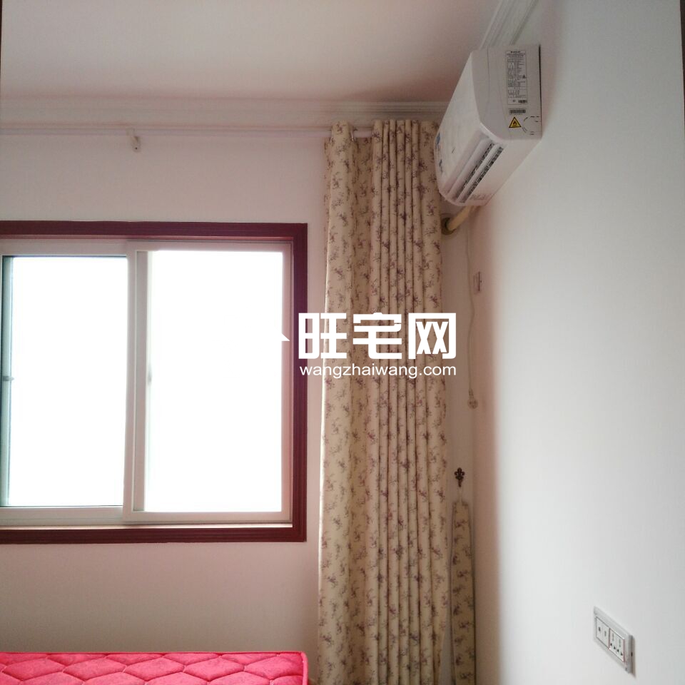 銅雀臺(tái)宜居小區(qū),精裝兩居室,周圍配套齊全,城際鐵路就在家門口