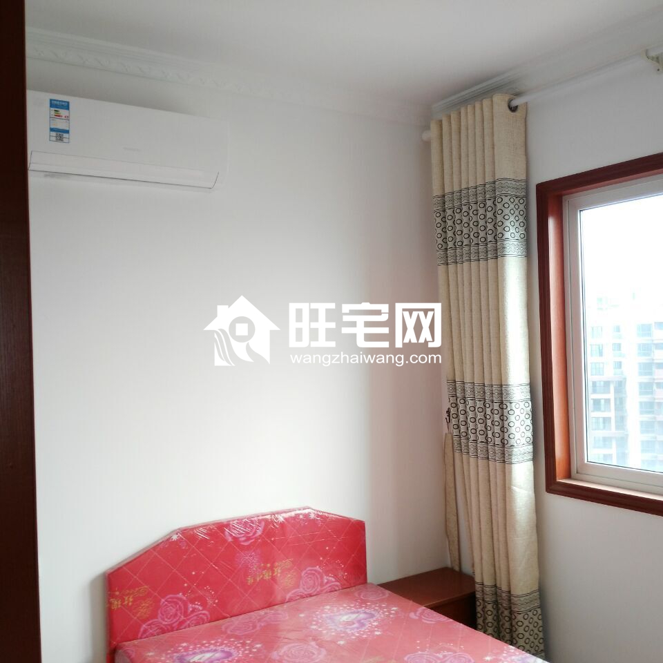 銅雀臺(tái)宜居小區(qū),精裝兩居室,周圍配套齊全,城際鐵路就在家門口