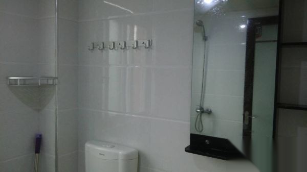 孝高陪讀陽光舒適房好房出租不等人