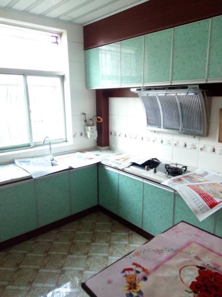 長征二路靠近園林路單位房3室2廳1衛(wèi)142㎡45萬低價(jià)急售！