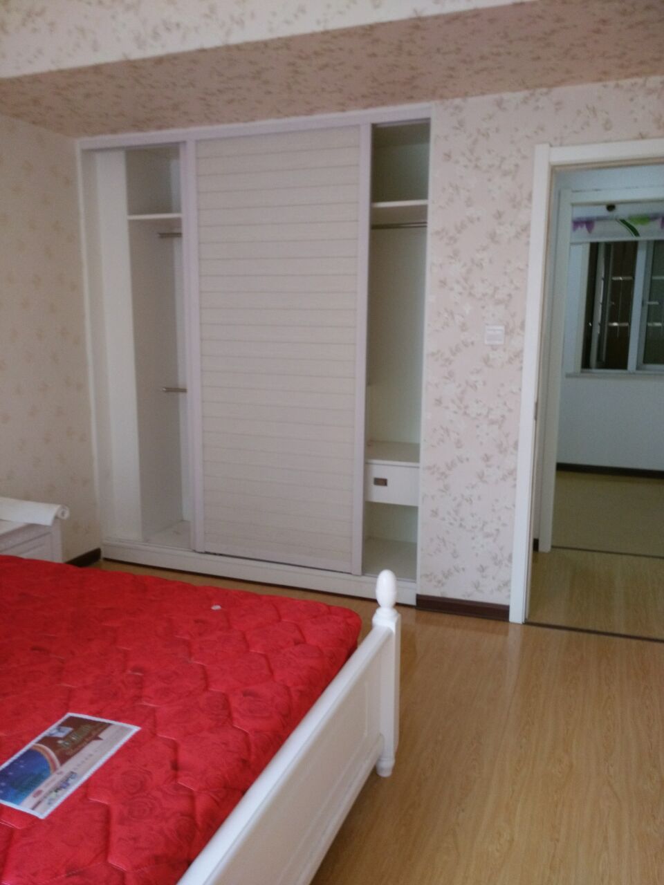 14湾流汇精装装修住房出售