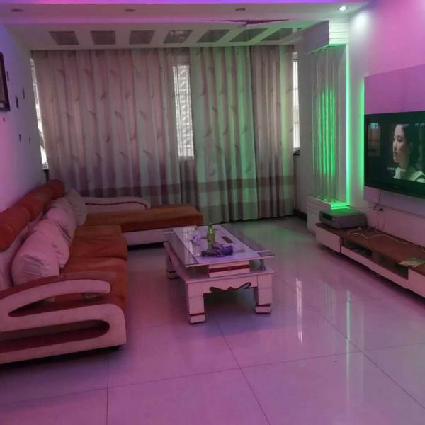 孝南保麗廣場旁邊4樓3室精裝低價急租！！