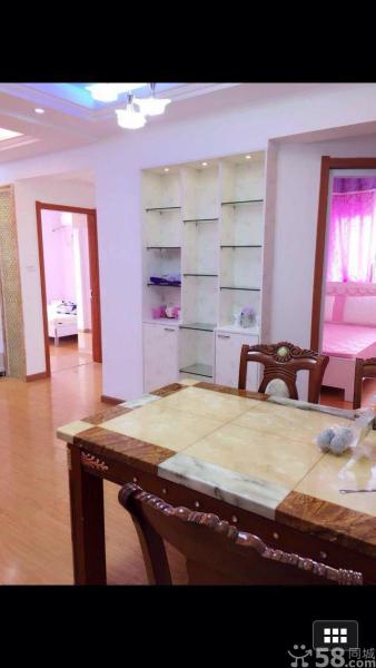 全身心漫步在一片陽光之中，閑適氛圍隨意流露