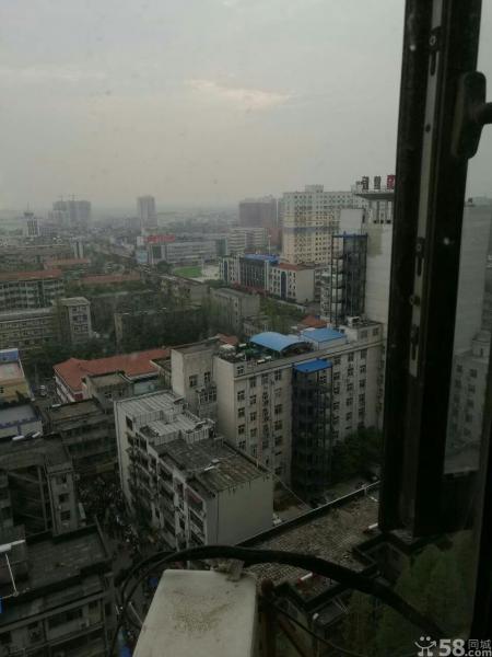 宇辉星城3室2厅2卫