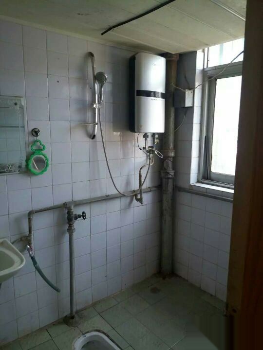 中醫(yī)院旁大東門對面槐蔭小區(qū)整套出租