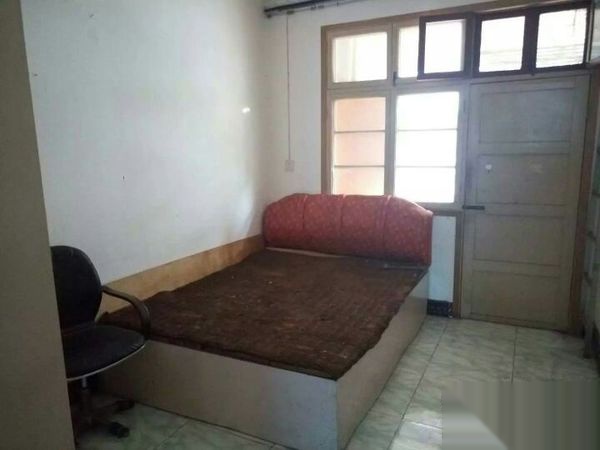 中醫(yī)院旁大東門(mén)對(duì)面槐蔭小區(qū)整套出租