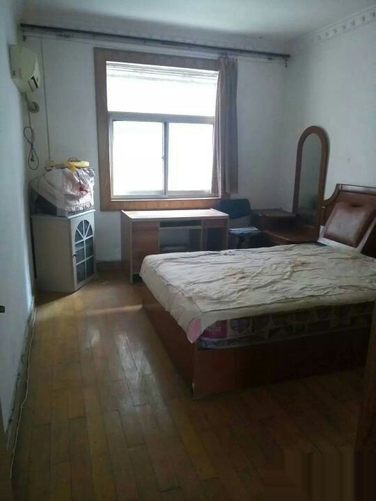 中醫(yī)院旁大東門(mén)對(duì)面槐蔭小區(qū)整套出租