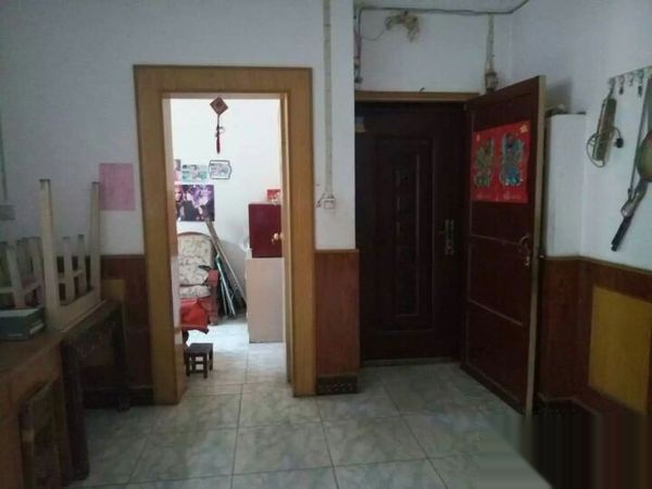 中醫(yī)院旁大東門(mén)對(duì)面槐蔭小區(qū)整套出租