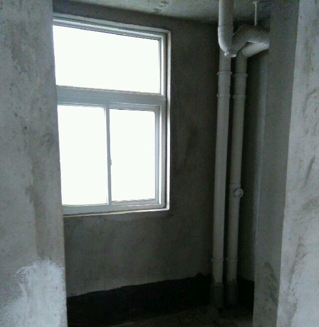 -----三军帅府，电梯2楼毛坯好房出售----