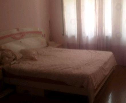 ---孝南香港城附近新華時(shí)代廣場(chǎng)2室2廳1衛(wèi)1000元--