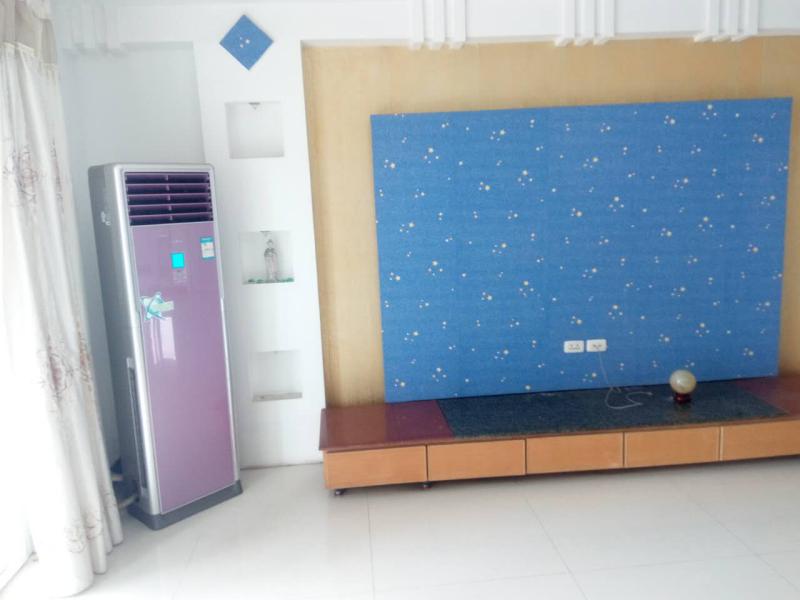 --乾坤陽(yáng)光3室2廳2衛(wèi)2000元--