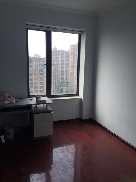 周转急用钱精装复式楼2个超大阳台证满两年