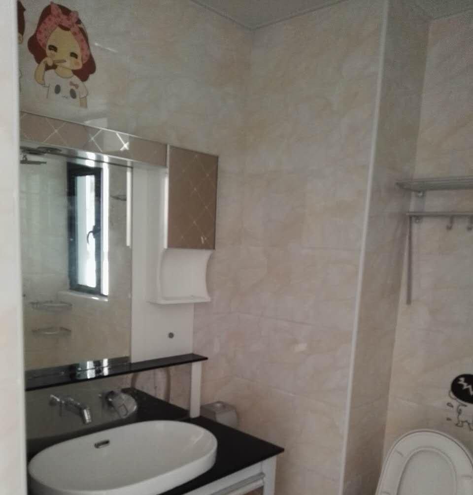 中建国际花园3室2厅2卫118.58平米