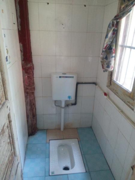 ---園林路小區(qū)3室1廳80平米簡單700----