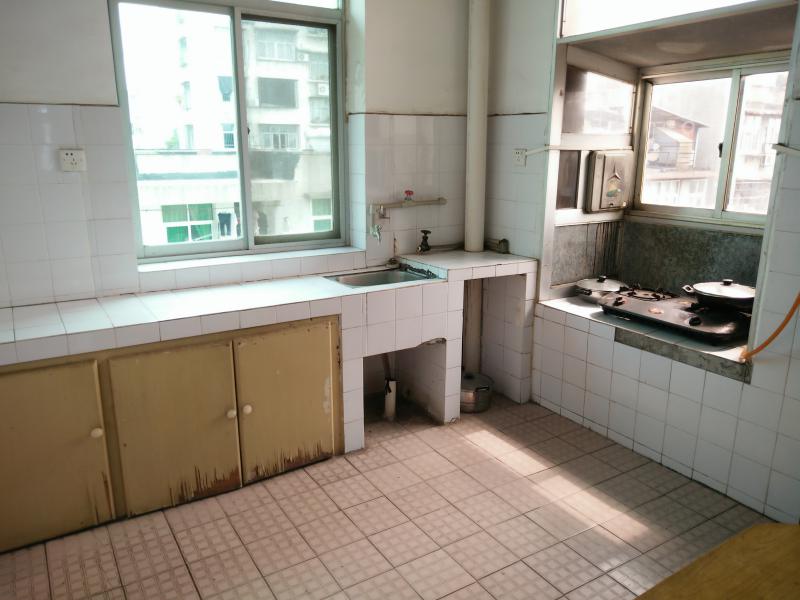 高低坡地,百余書(shū)中“簡(jiǎn)約式景觀”不簡(jiǎn)單