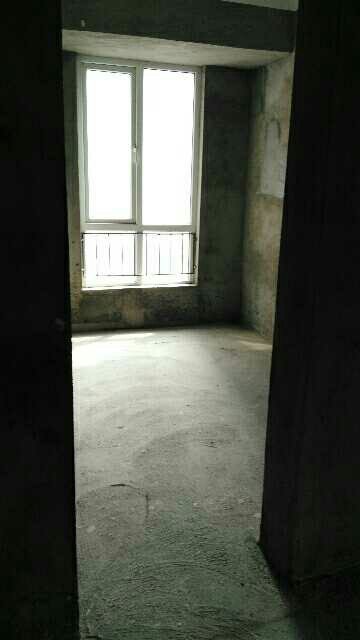 铜雀台二期小三房出售