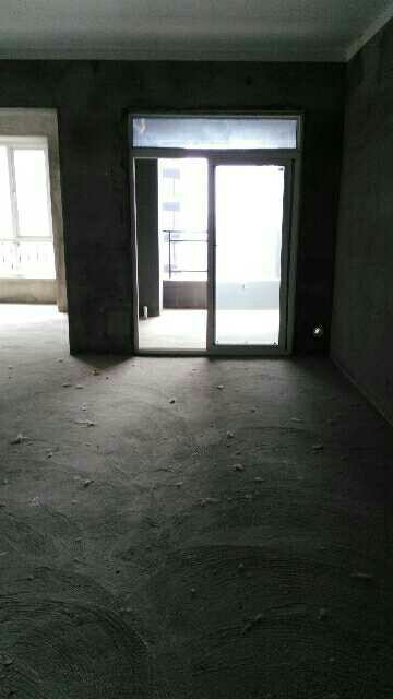 铜雀台二期小三房出售