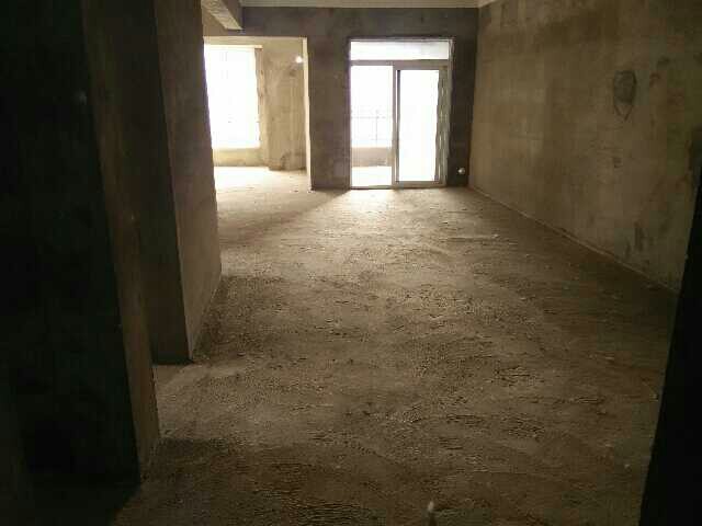 铜雀台二期小三房出售