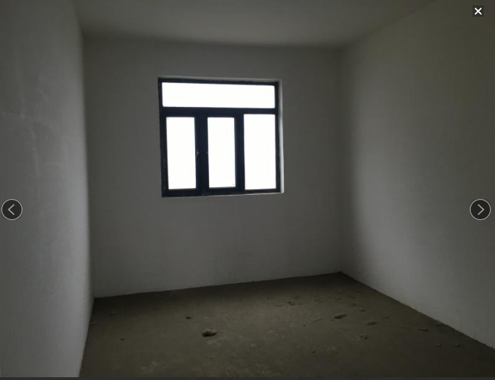 中建國際花園一期頂樓毛坯房超低價(jià)出售