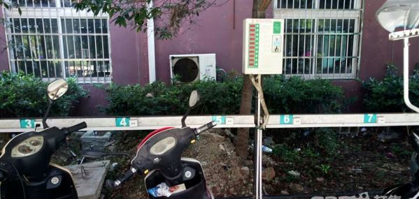 后湖御景,大型社區(qū),陽(yáng)光充足,精裝,居家 選