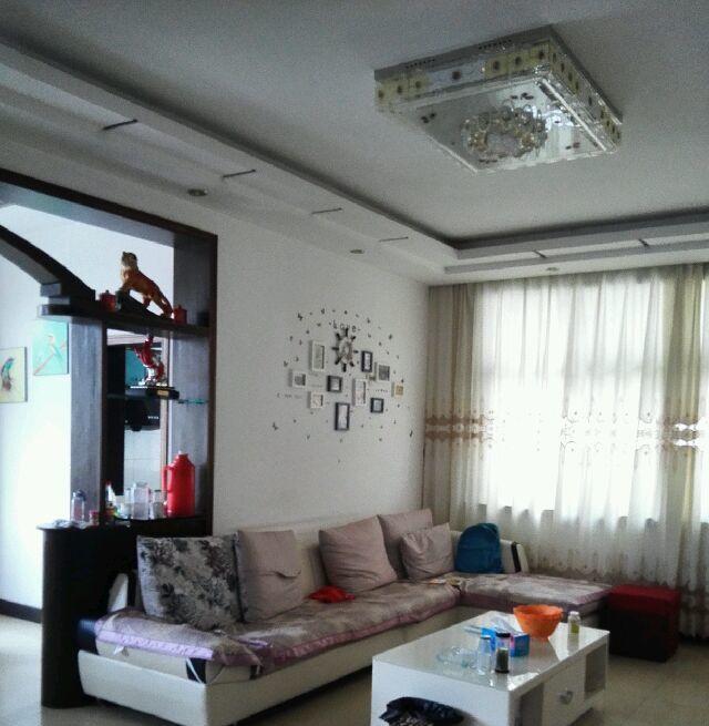 長征南路沙溝社區(qū)3室2廳2衛(wèi)