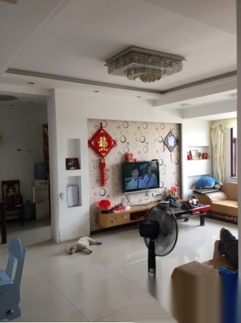 工作變動(dòng),低價(jià)出售孝感學(xué)院對(duì)面小區(qū)房