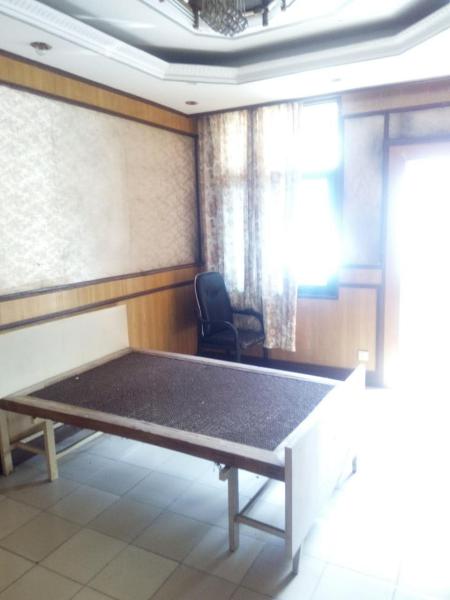 ----園林路工行2室1廳80平米簡(jiǎn)單裝修年付---