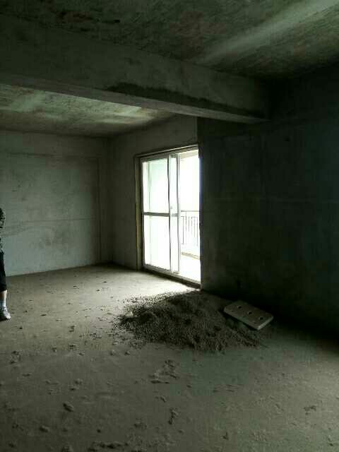 地段 ，交通便利，大戶型