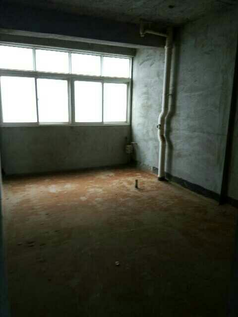 地段 ，交通便利，大戶型