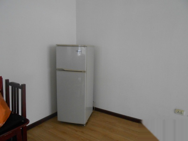 實驗中學(xué) 房2室90平家電齊全拎包入住