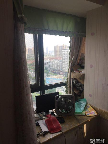 孝南國(guó)貿(mào)大廈安業(yè)酒店對(duì)面2居室，拎包即可入住！