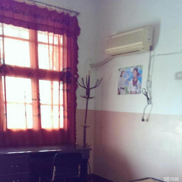 萬事達(dá)附近，長(zhǎng)征路鐵路小區(qū)2居室