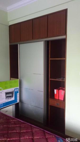 乾坤購(gòu)物對(duì)面乾坤陽(yáng)光4樓2室2廳出租拎包入住