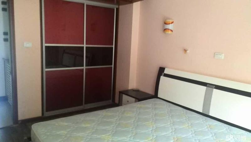 乾坤購(gòu)物對(duì)面乾坤陽(yáng)光4樓2室2廳出租拎包入住