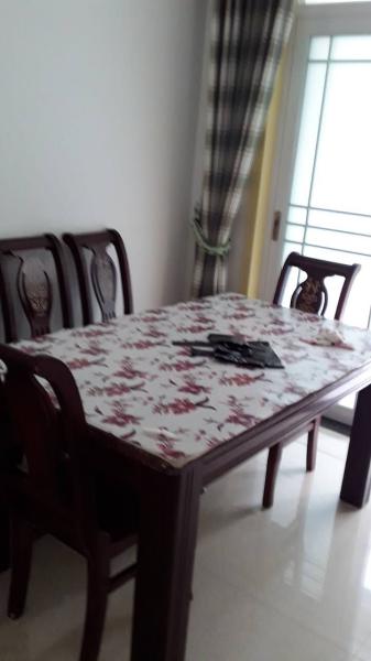 幸?；ǔ?25㎡3室2廳2衛(wèi)2陽(yáng)臺(tái)精裝好房1300元每月急租