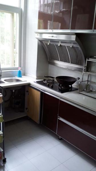 幸?；ǔ?25㎡3室2廳2衛(wèi)2陽(yáng)臺(tái)精裝好房1300元每月急租