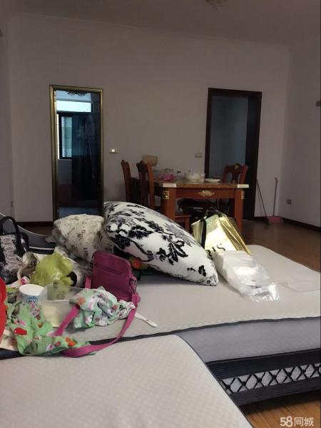 宇濟(jì)濱湖天地2000元/月125㎡3室2廳1衛(wèi)1陽(yáng)臺(tái)精裝