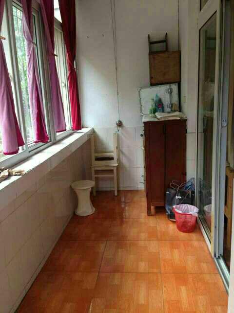 楚澴中學(xué)，玉泉  房航天新村2樓2室1廳1衛(wèi)拎包入住