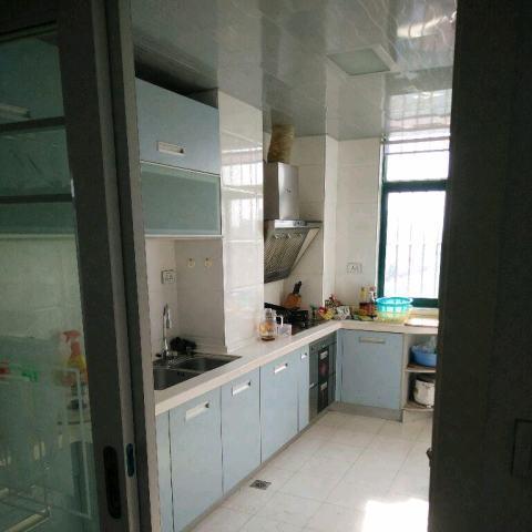 孝南金苑花園3室2廳2衛(wèi)精裝修，拎包入住！