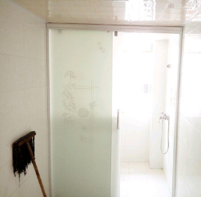 -----三軍帥府3室2廳1衛(wèi)132平，四樓精裝出租----